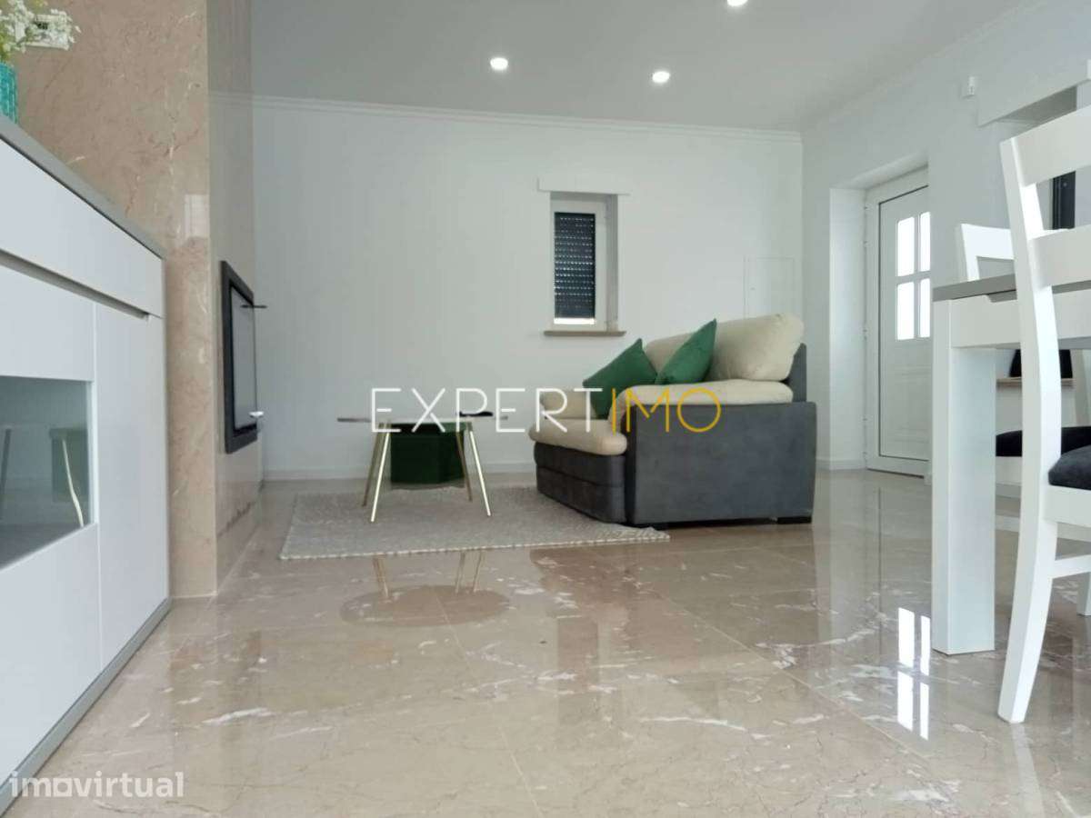 Moradia T2 São Bento, Porto de Mós, Leiria com design moderno com... - Grande imagem: 5/34