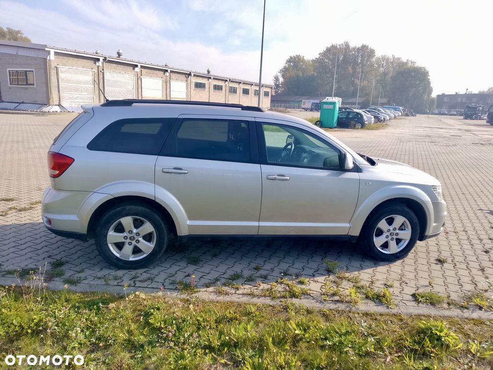 Fiat Freemont 2012 photo 2