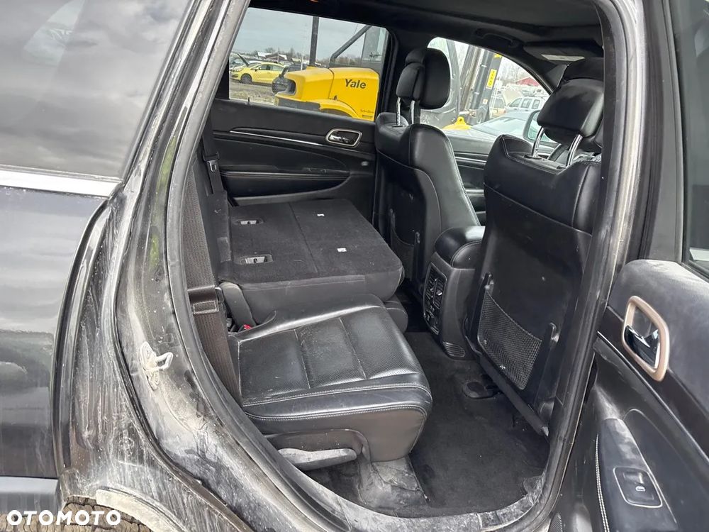 Jeep Grand Cherokee - 12