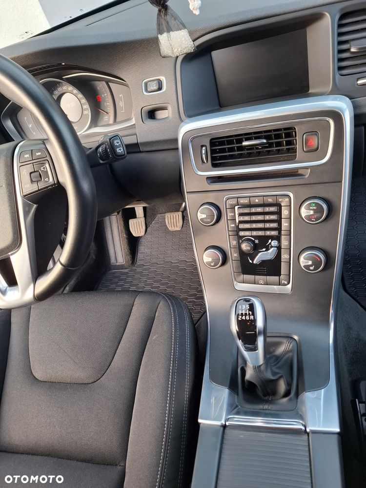 Volvo V60 D3 Kinetic - 8