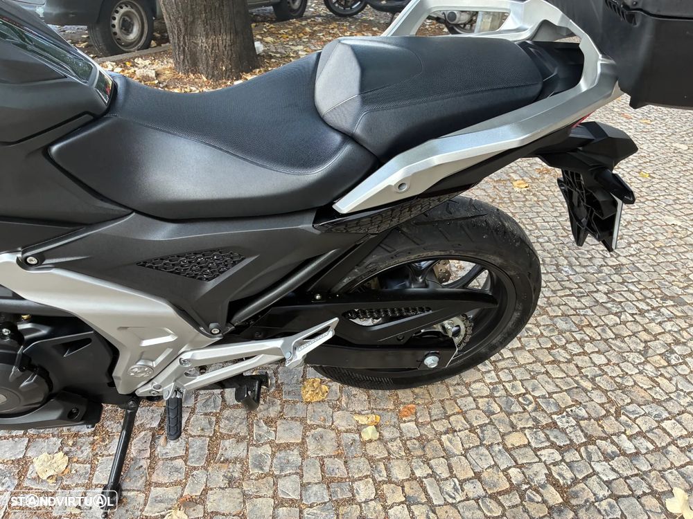 Honda NC750X DCT - 8