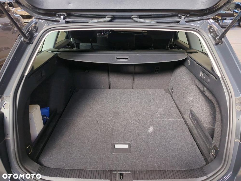 Volkswagen Passat Variant 1.5 TSI EVO Business DSG - 20