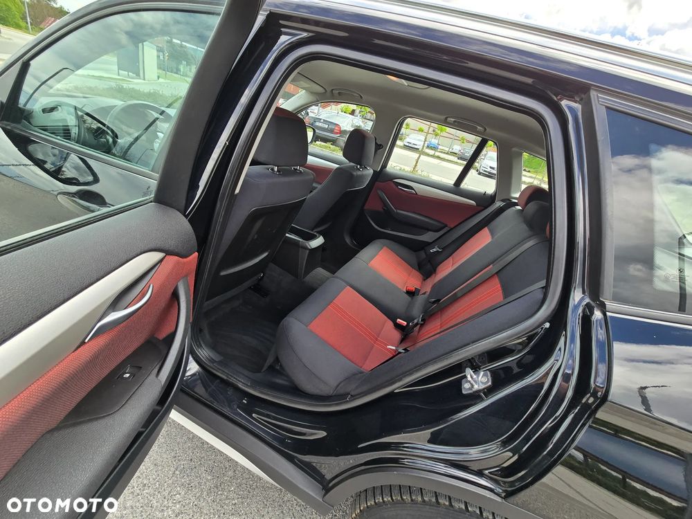BMW X1 xDrive18d xLine - 10