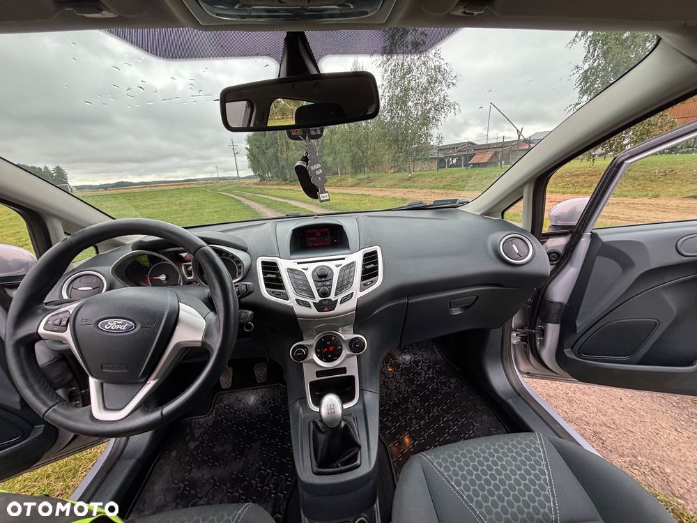 Ford Fiesta - 11