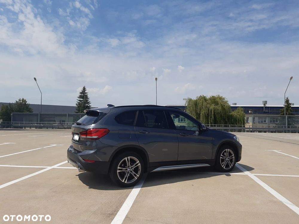 BMW X1 sDrive18d xLine - 8