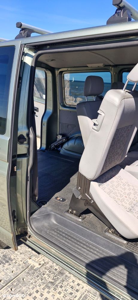 Volkswagen Transporter - 11