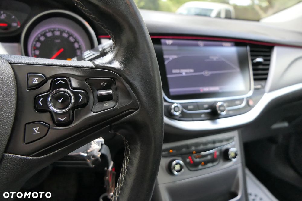 Opel Astra 1.4 Turbo Business - 21