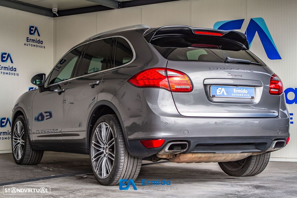 Porsche Cayenne - 6