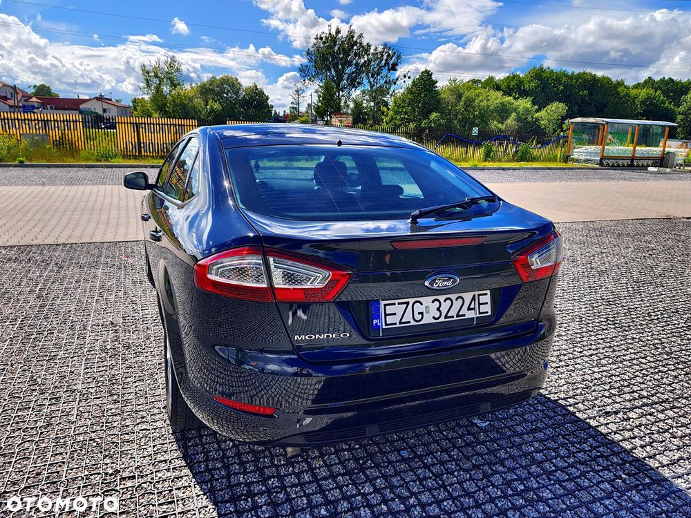 Ford Mondeo 2.0 Trend - 9