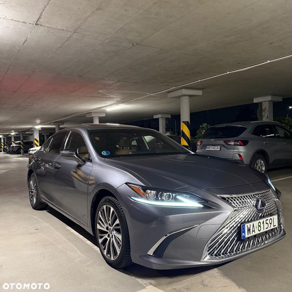 Lexus ES - 1