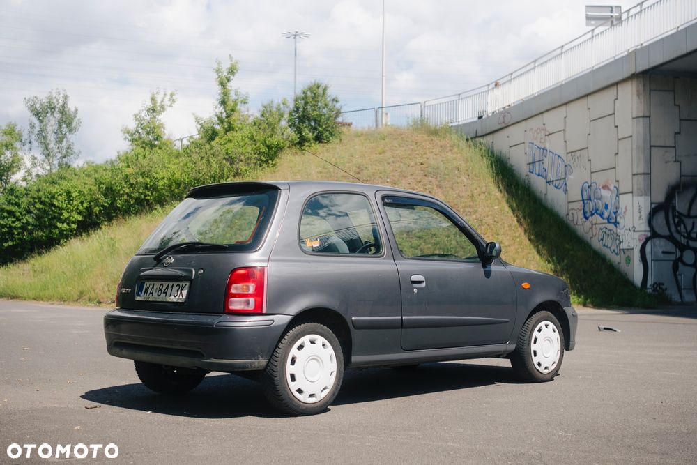 Nissan Micra - 1
