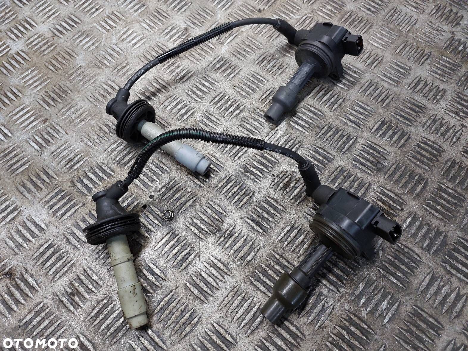 CEWKA ZAPŁONOWA KOMPLET VOLVO V40 S40 I 1.8 16V 1275602 - 1