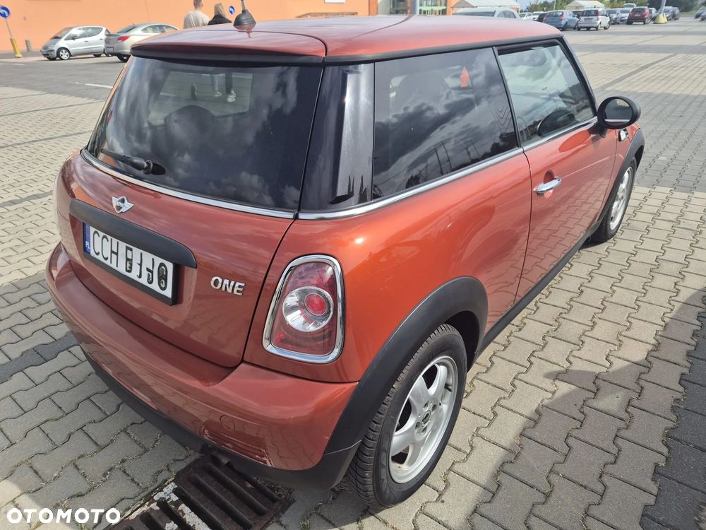 MINI ONE - 8