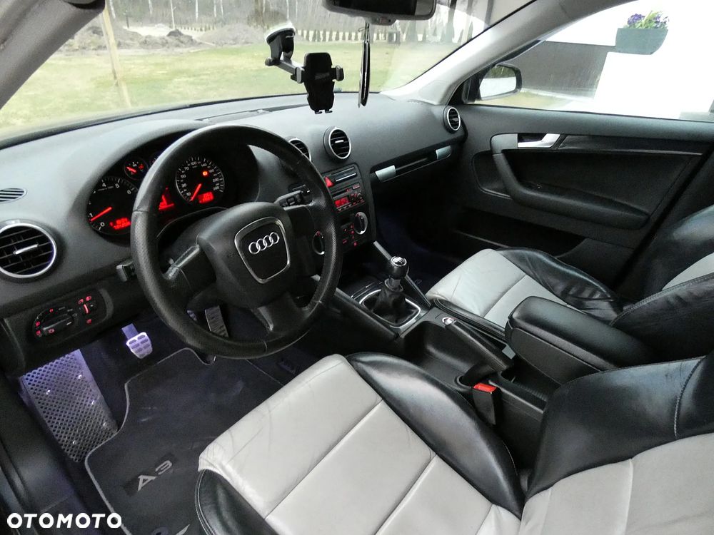 Audi A3 Sportback - 13