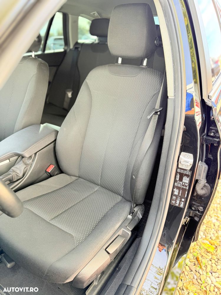 BMW Seria 3 320d Touring xDrive Aut. - 11