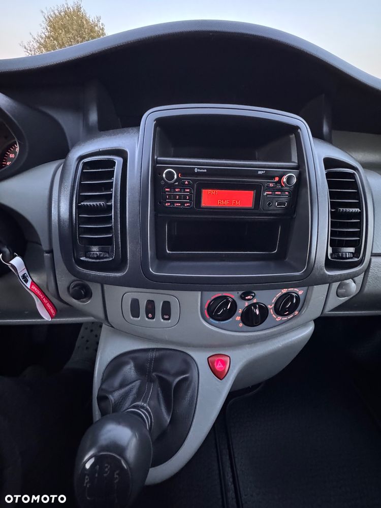 Opel Vivaro - 20