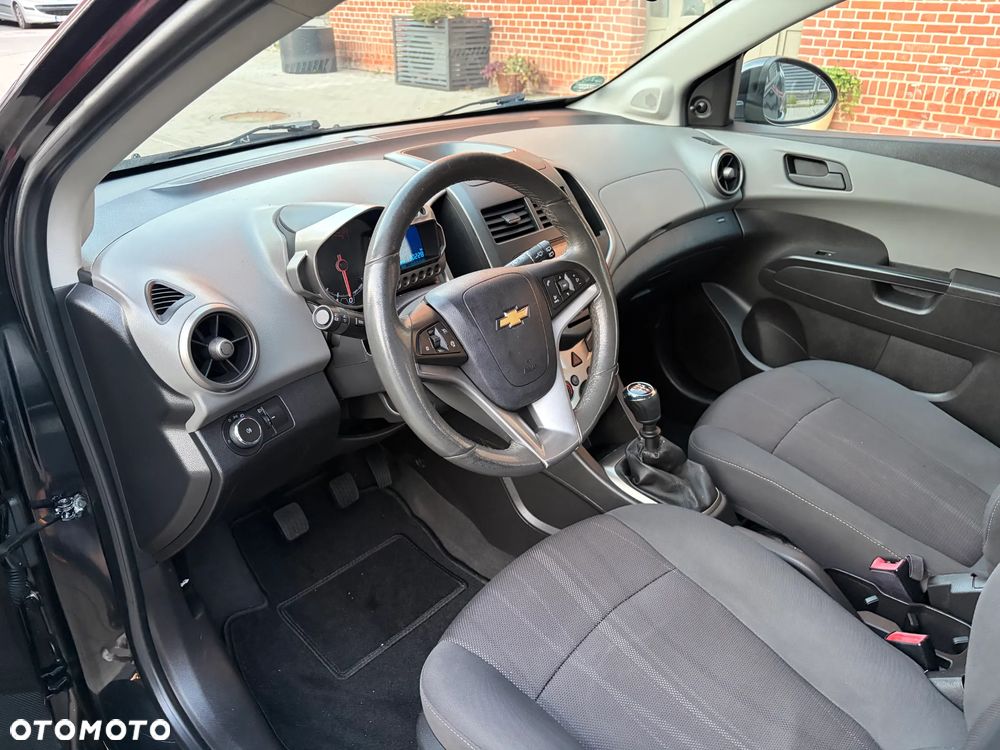 Chevrolet Aveo - 21