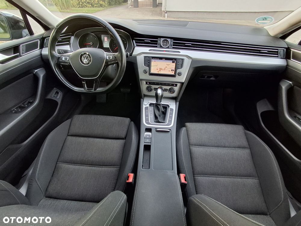 Volkswagen Passat - 9