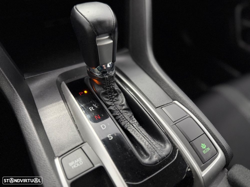 Honda Civic 1.5 i-VTEC Elegance Navi CVT - 35