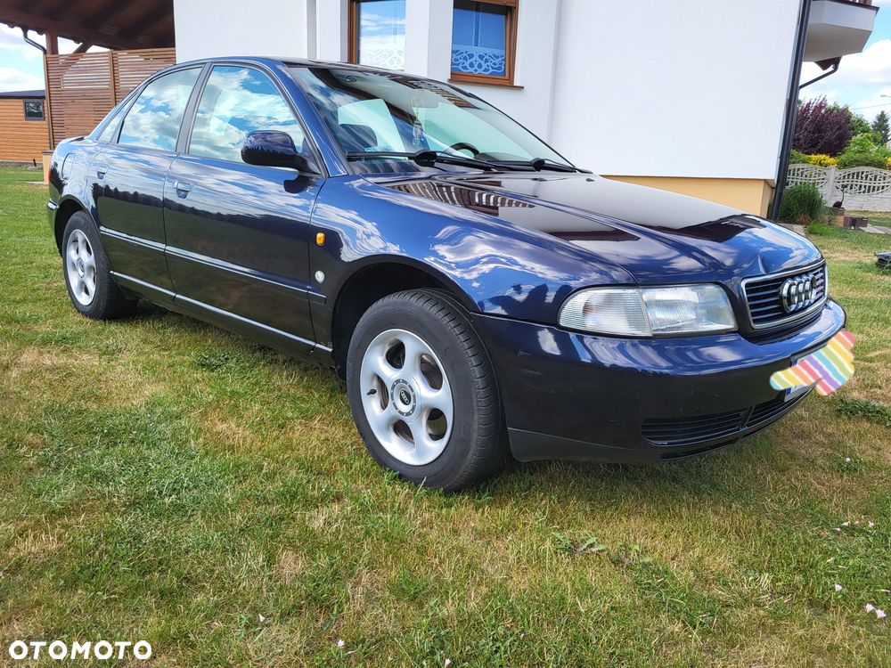 Audi A4 Limousine - 2