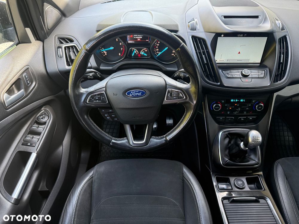 Ford Kuga 1.5 EcoBoost 2x4 ST-Line - 8