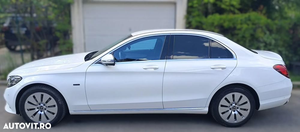 Mercedes-Benz C 300 e 4MATIC 9G-TRONIC - 3