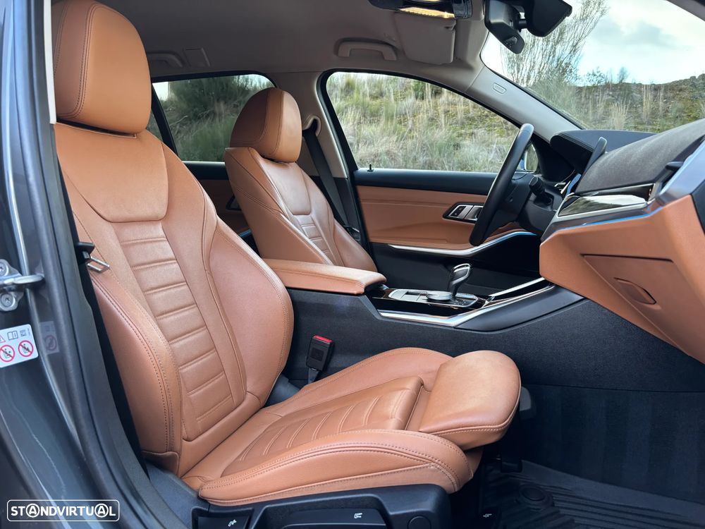 BMW 330 e Touring Line Sport Auto - 34