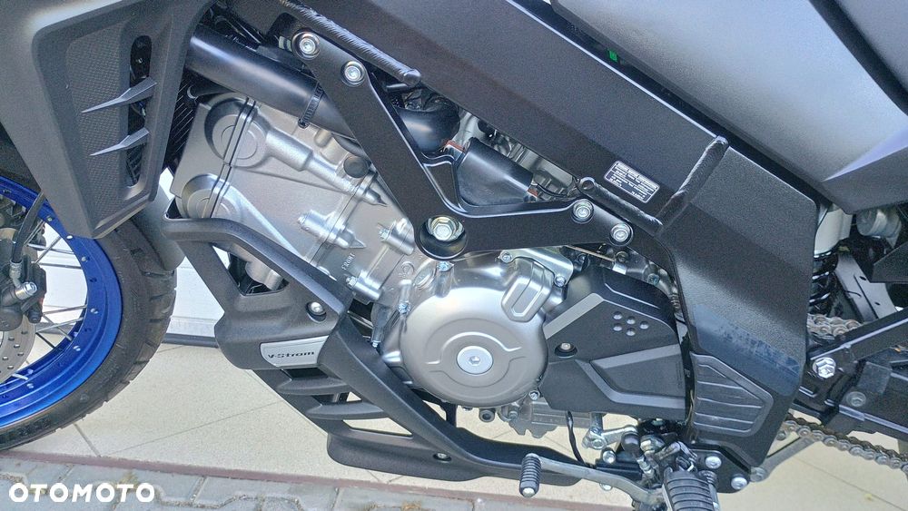Suzuki DL - 6