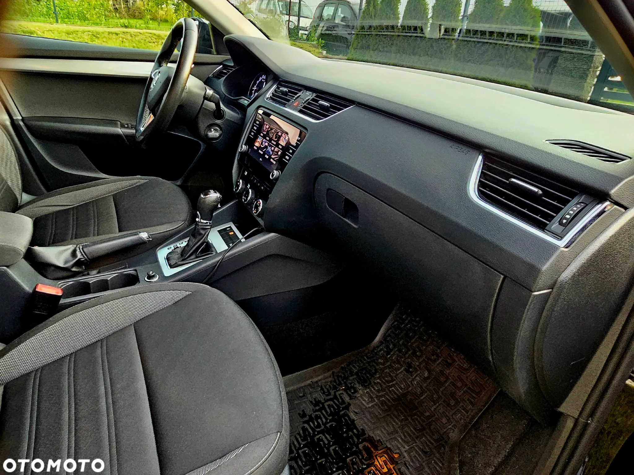 Skoda Octavia 1.6 TDI Ambition DSG - 22