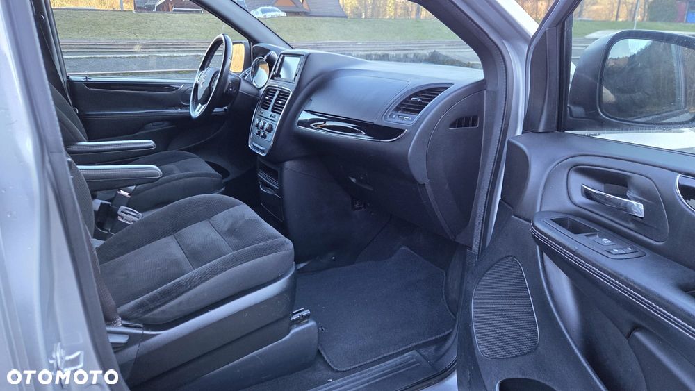 Dodge Grand Caravan 3.6 Express - 11