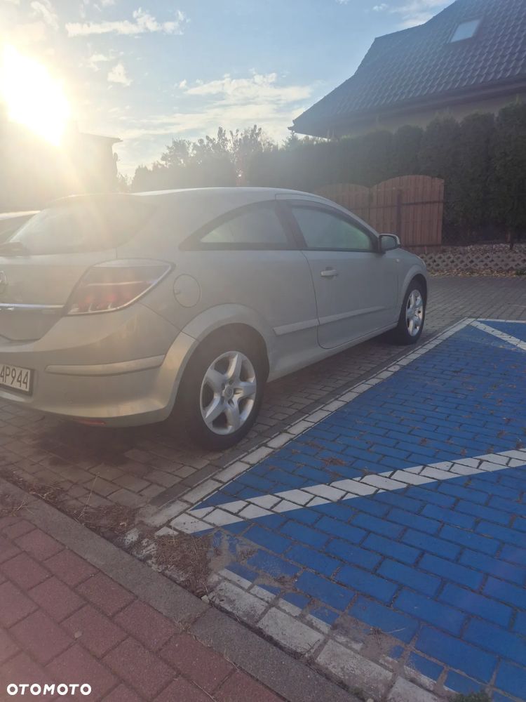 Opel Astra 1.8 Sport - 16