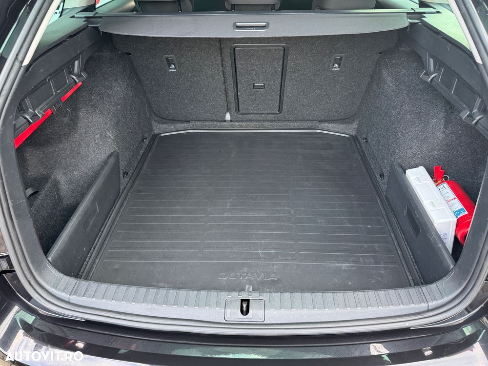 Skoda Octavia 2.0 TDI DSG Style - 26