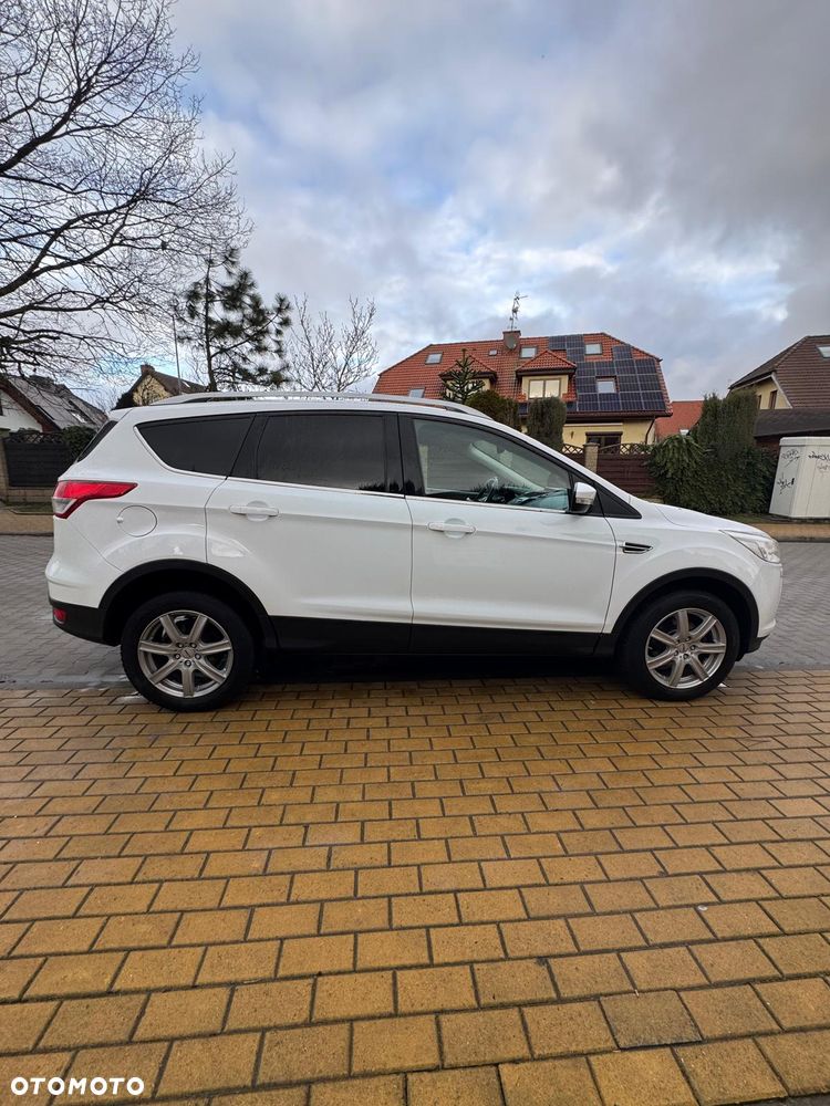 Ford Kuga - 36