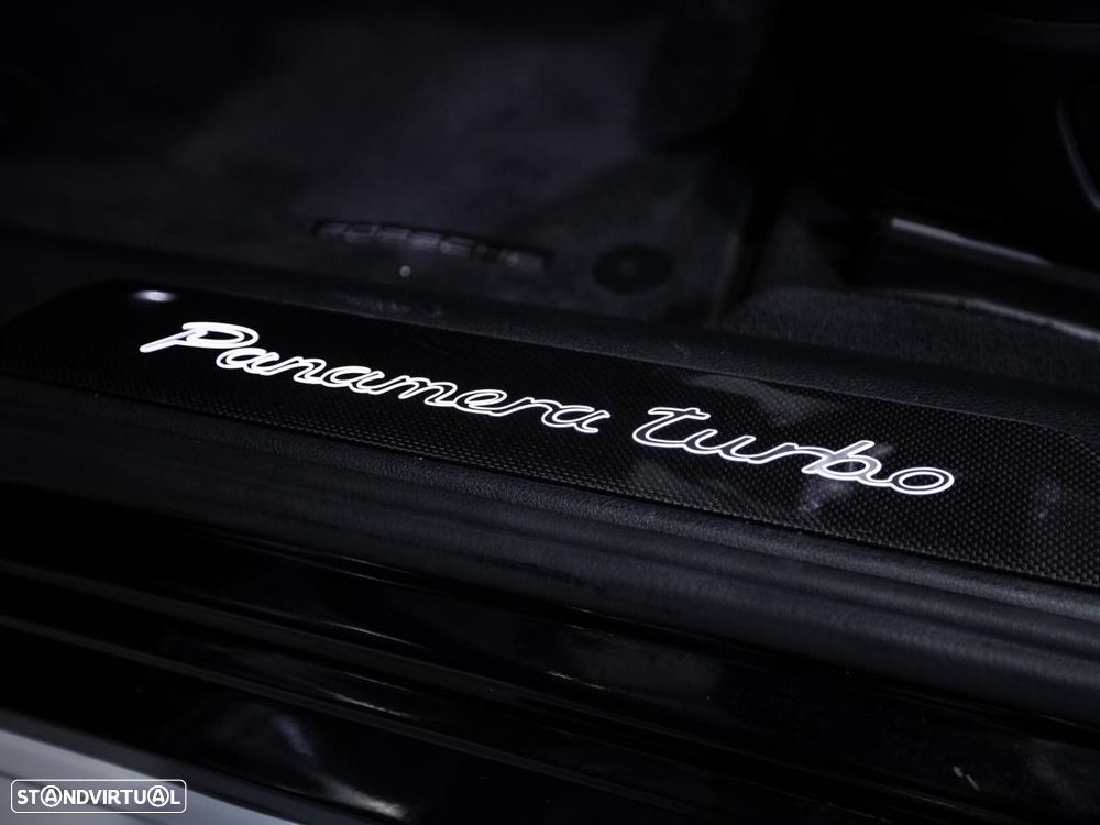 Porsche Panamera Turbo - 20