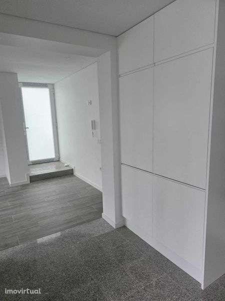 Prédio no centro do Porto com 10 divisões/quartos no centro da cidade - Grande imagem: 5/10