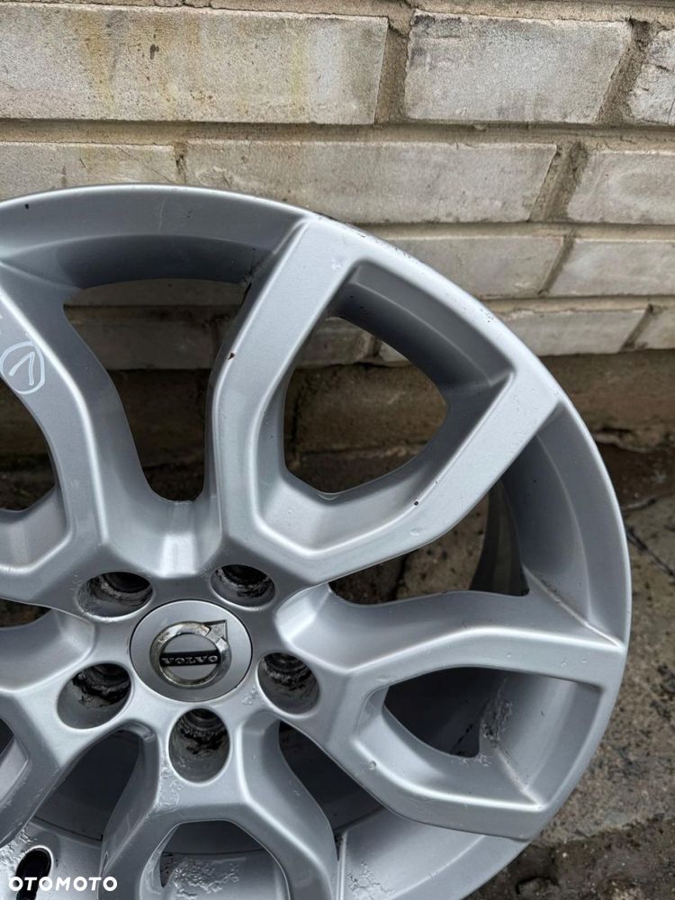 felga aluminiowa 7.0 17'' 5x108 et50 v40 ii v60 s60 ii 31423074 - 4