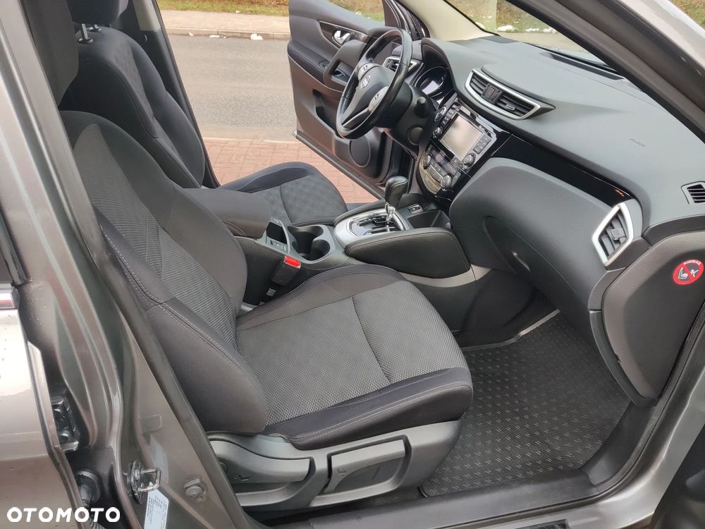 Nissan Qashqai 1.2 DIG-T Xtronic 360 - 29