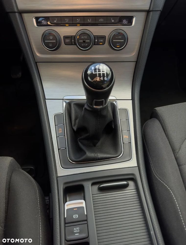 Volkswagen Golf 1.4 TSI BlueMotion Technology Comfortline - 15