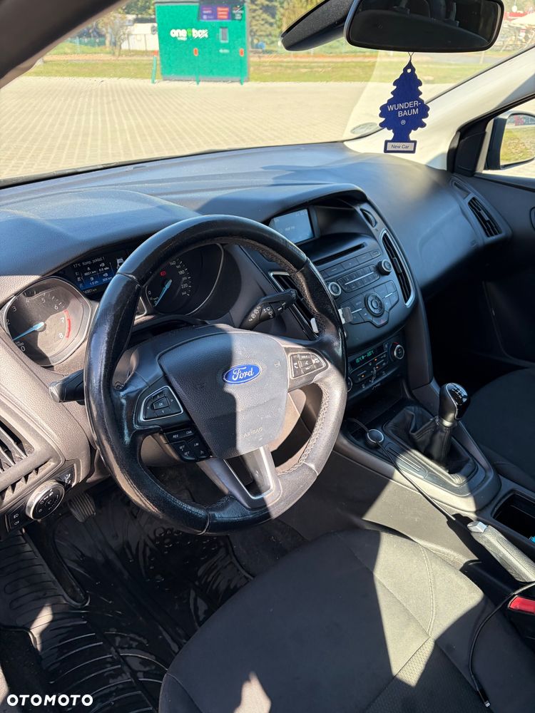 Ford Focus 1.6 SYNC Edition - 18