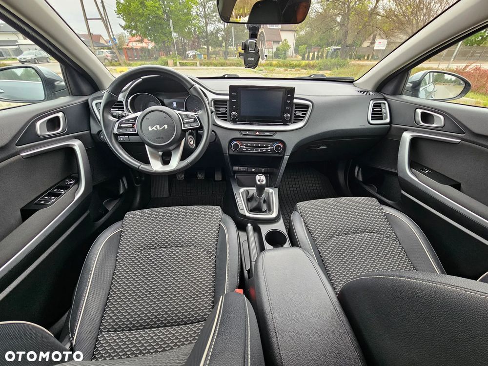 Kia Ceed 1.5 T-GDI Business Line - 11