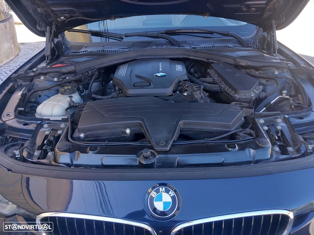 BMW 320 d Line Sport - 13