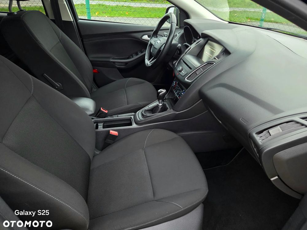 Ford Focus 1.0 EcoBoost Titanium Business - 9