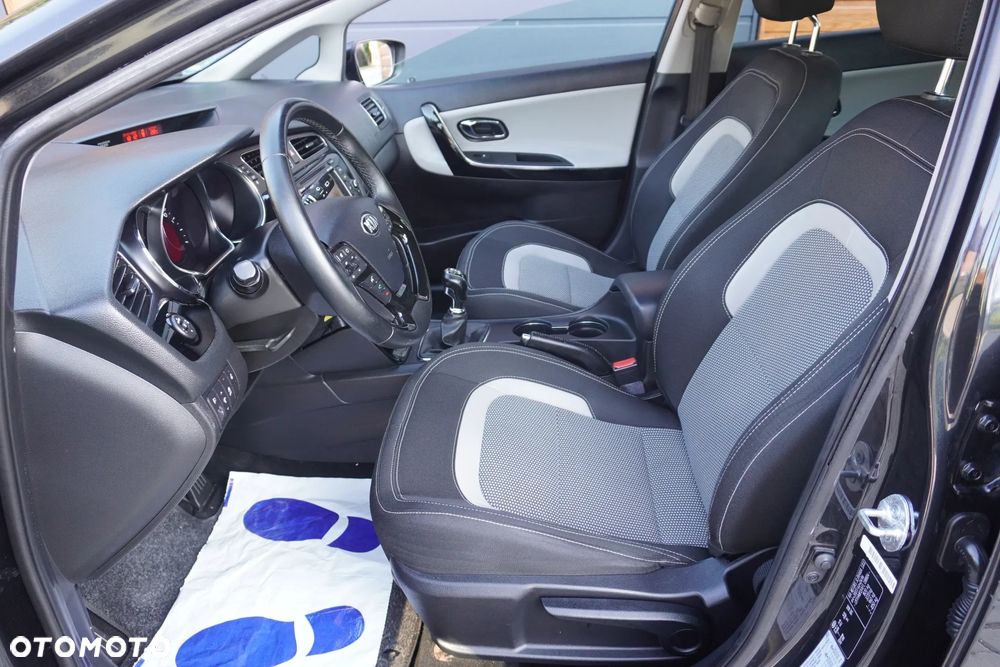Kia Ceed 1.6 GDI ISG Dream-Team Edition - 17