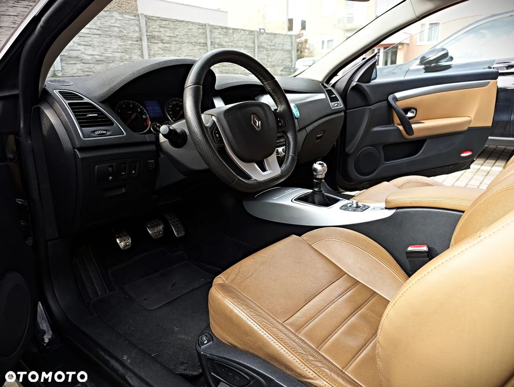 Renault Laguna 2.0T GT - 9
