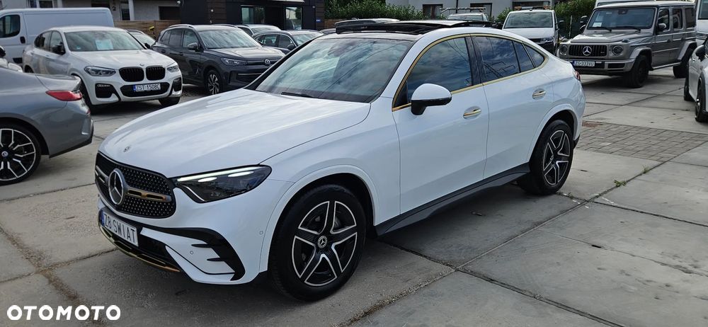 Mercedes-Benz GLC 300 4Matic 9G-TRONIC AMG Line Advanced - 1