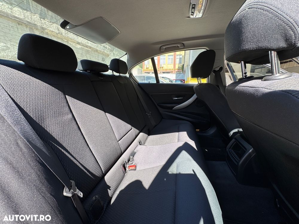 BMW Seria 3 - 15