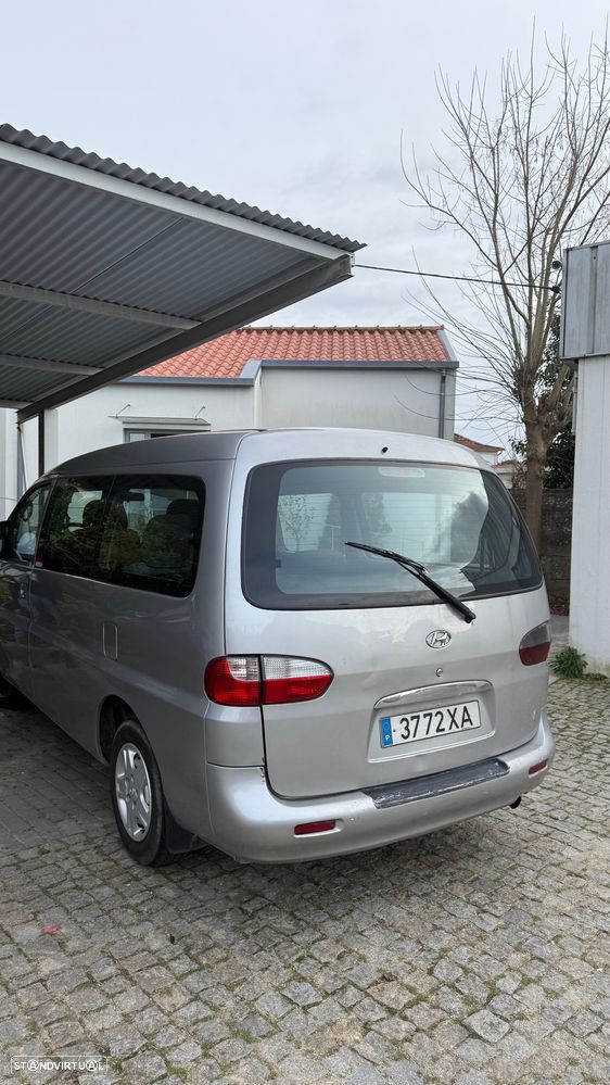 Hyundai H-1 Starex - 4