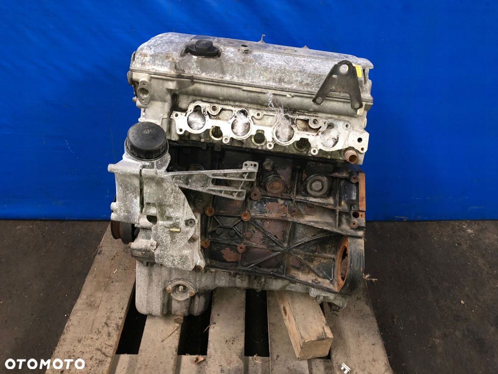 mercedes w 202 210 klasa silnik słupek 2.0b - 3