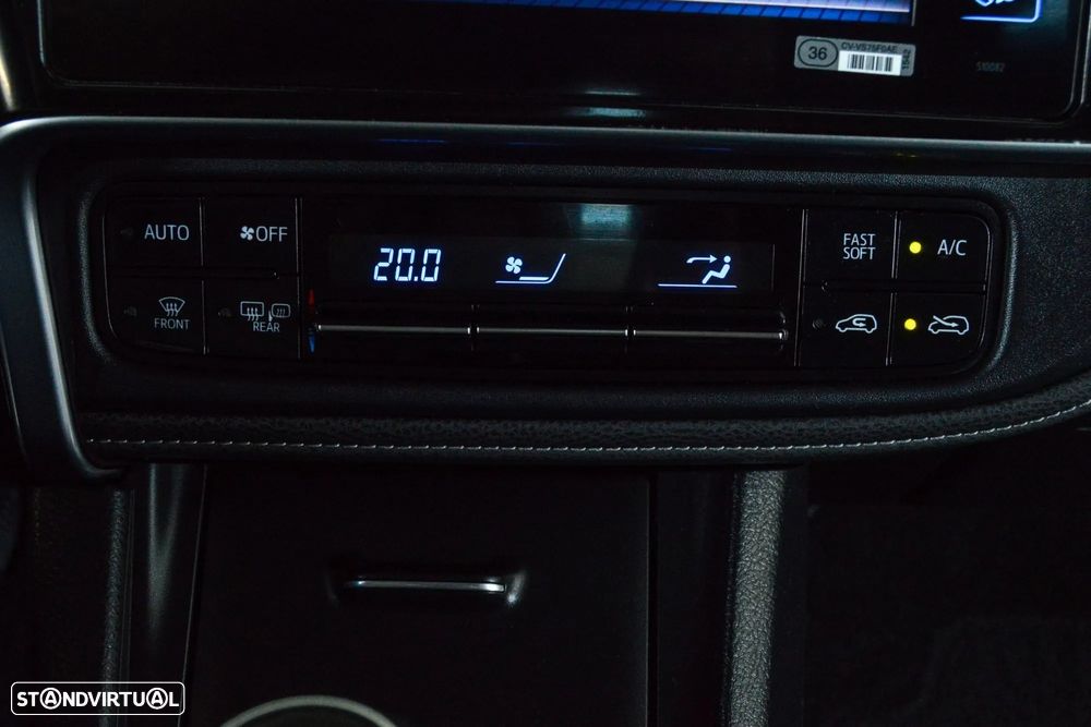 Toyota Auris 1.4 D-4D Comfort - 41