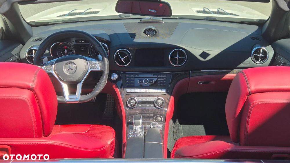 Mercedes-Benz SL 63 AMG - 25
